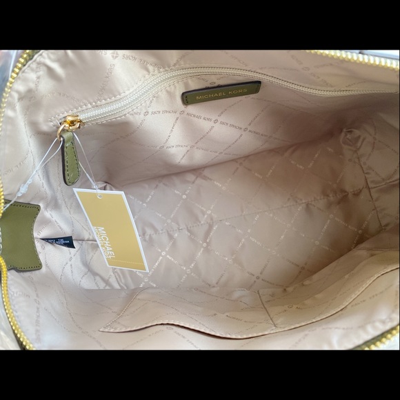 👜💕NWT Michael Kors Satchel - Picture 6 of 6